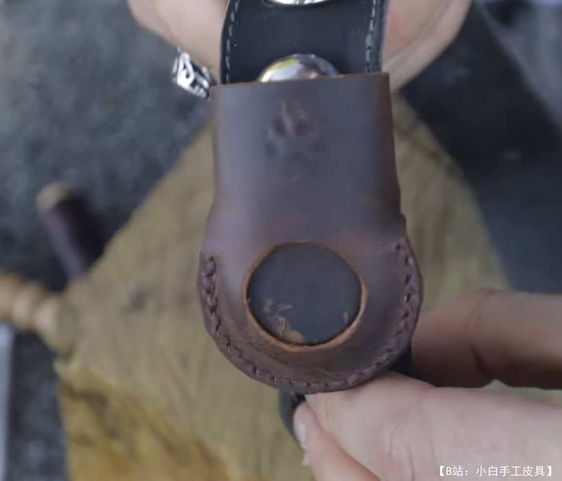 James Graves 设计的免费版型 Apple AirTag 宠物项圈 - 1